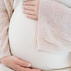 他的两👨‍👨‍👧😆个儿子，均在🏴󠁧󠁢󠁳󠁣󠁴󠁿家族企业历练☢🚡